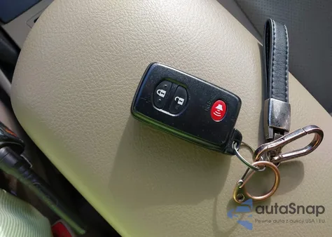 2012 Toyota Rav4 Limited из США, поврежденный, VIN 2T3YF4DV9CW130633